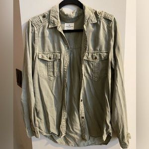 Army green, American Eagle blouse. Boyfriend fit. Size small.